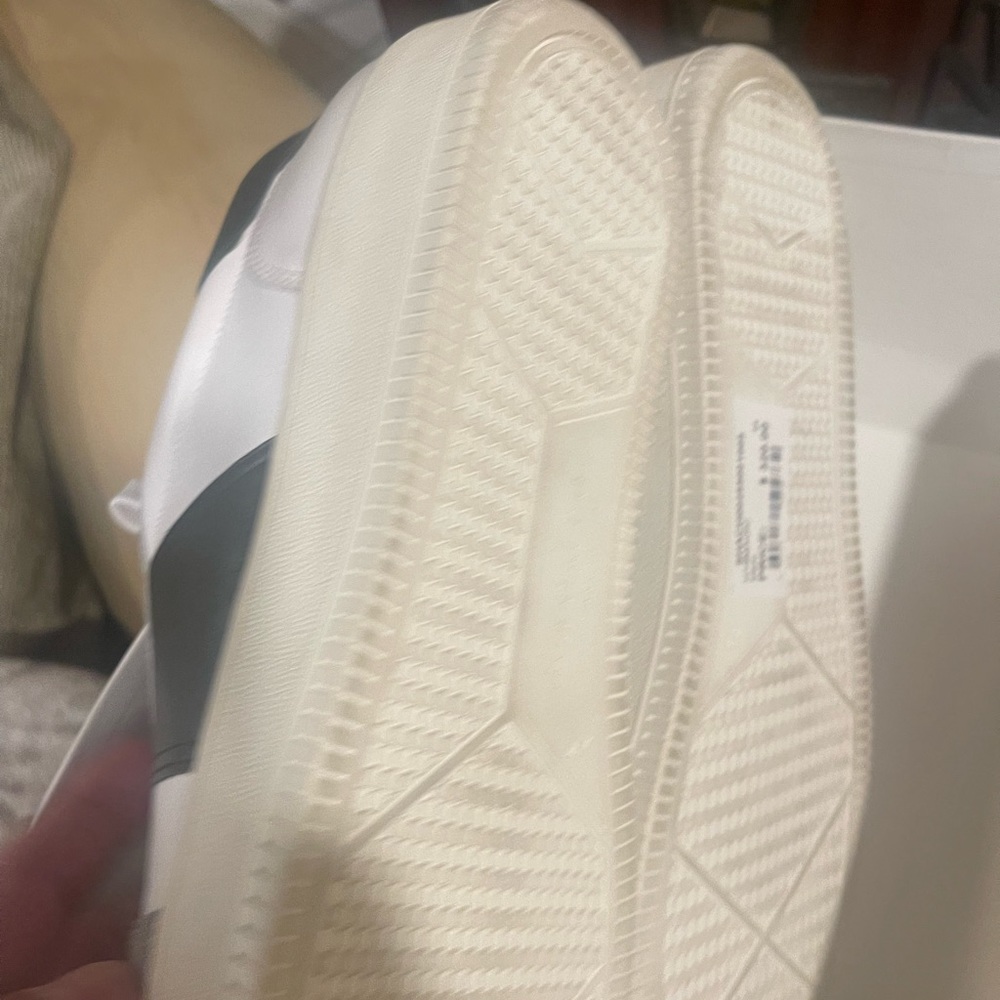 Sandro sneakers Europe size 44 - Picture 2 of 8